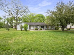 123 Crestwood Dr, Murfreesboro, TN 37128