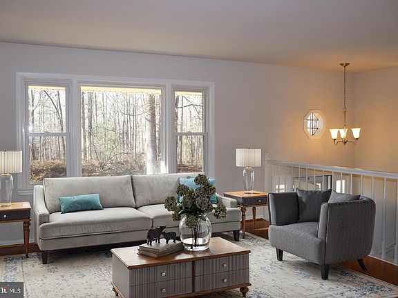 2nd image of 8918 Burwell Rd