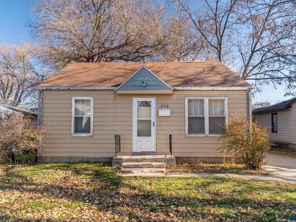 208 S Lyndale Ave, Sioux Falls, SD 57104