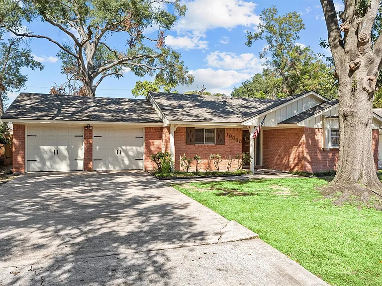 10030 Haddington Dr — Photo 2