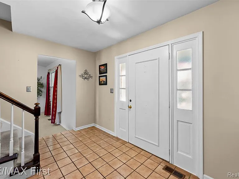 36010 Congress Rd — Photo 4