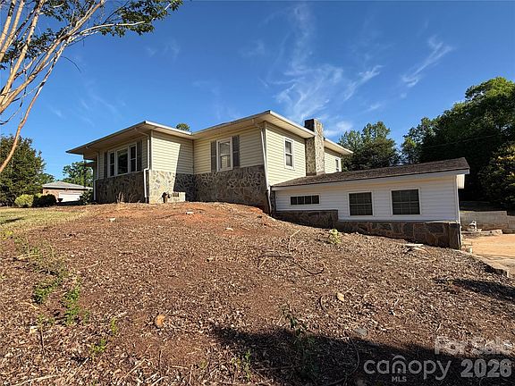 2nd image of 3838 Cliffside Rd