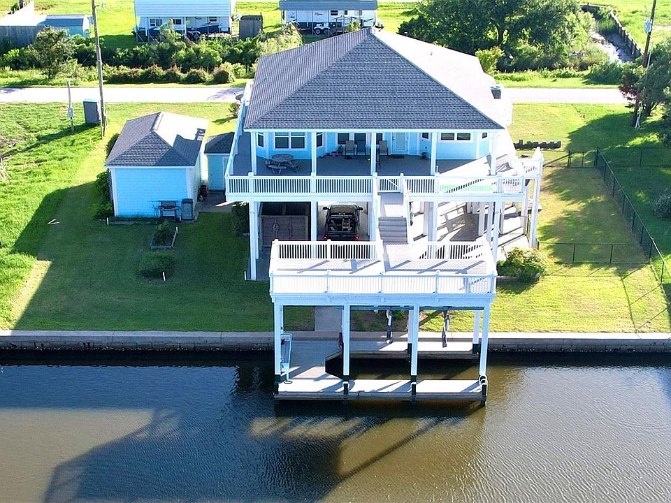 1st image of 1070 Waterways Dr