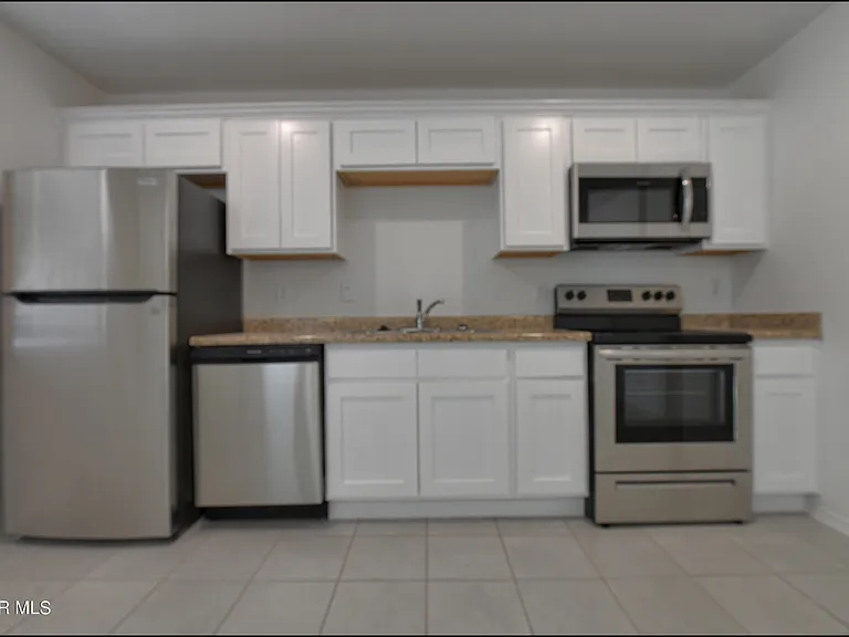 4626 Maxwell Ave #C — Photo 13
