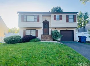 1 Livingston Ave, Avenel, NJ 07001