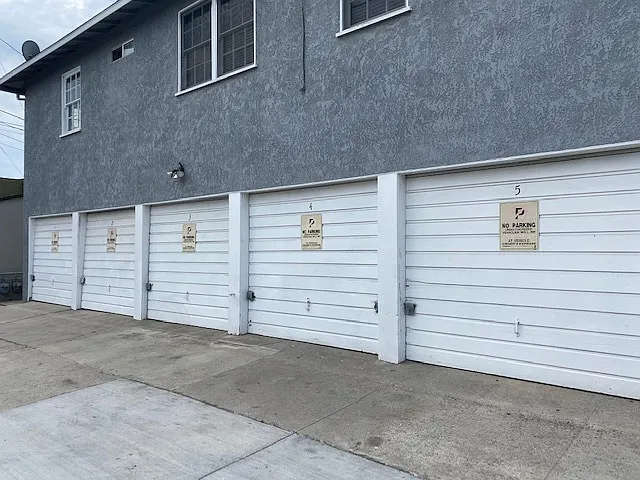 719 E Carson St #9 — Photo 8