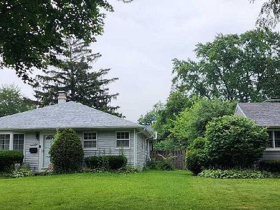 2nd image of 2306 Bluebird Ln