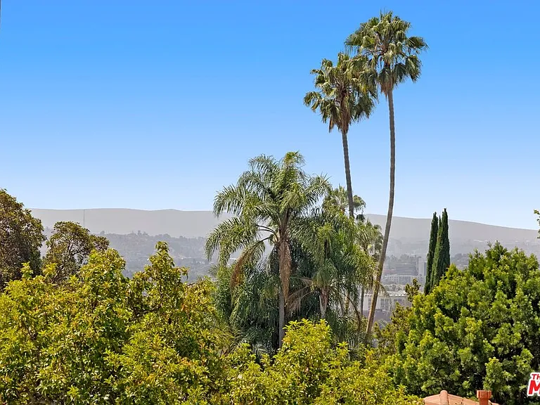1121 La Collina Dr — Photo 15