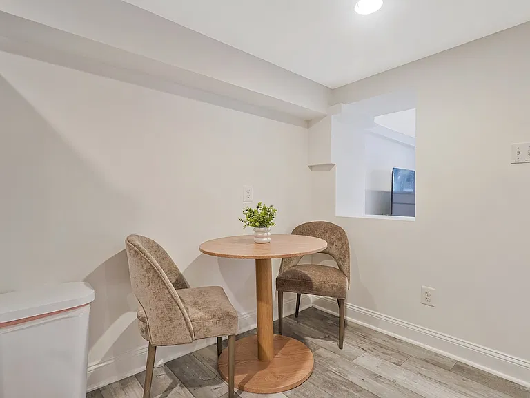 1407 King St #1 — Photo 19