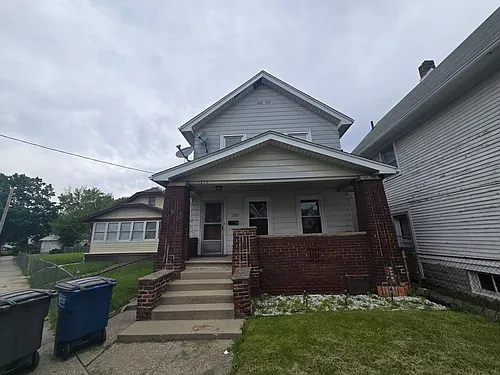 1233 Halstead St Photo 1