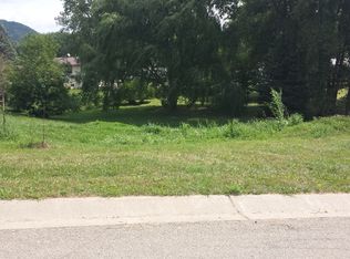 236 Thomas Dr, Rollingstone, MN 55969