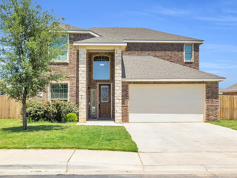 2313 Sky View Rd — Photo 3