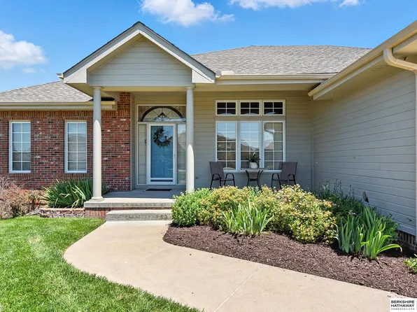 6427 N 160th Ave, Omaha, NE 68116