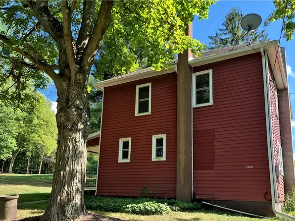 5136 State Route 170, East Palestine, OH 44413