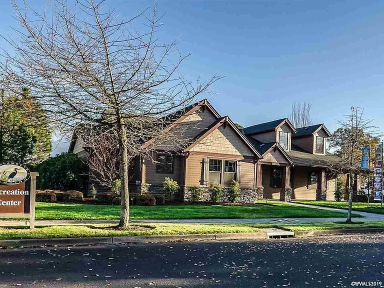 863 SE Bayshore Cir — Photo 23