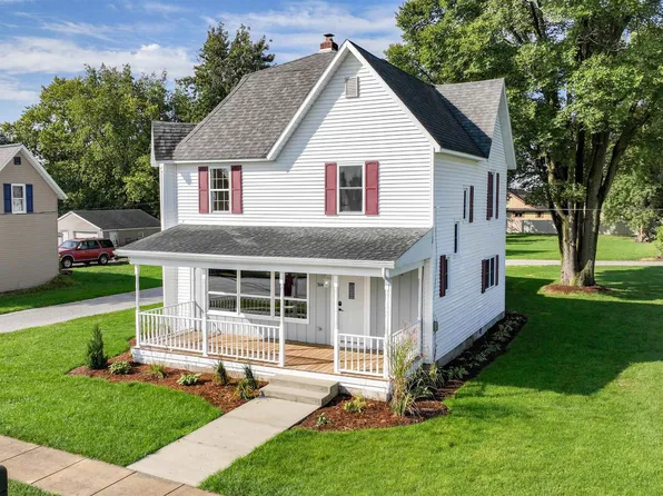 504 S Range St, Wolcott, IN 47995
