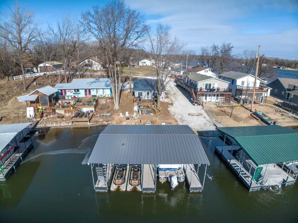 425 W Shore Dr, Cairo, MO 65239