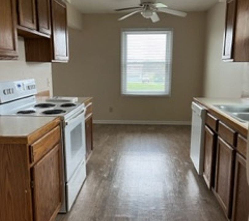 Country Ridge Apartments 7830 S 8th St Kalamazoo MI Zillow