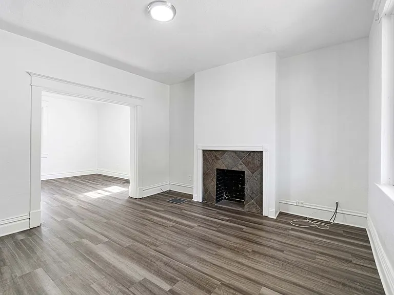 400 W Prospect Ave — Photo 9