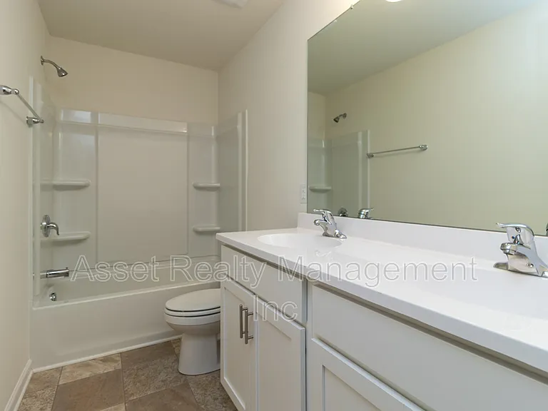 4831 Birchcrest Ln — Photo 20