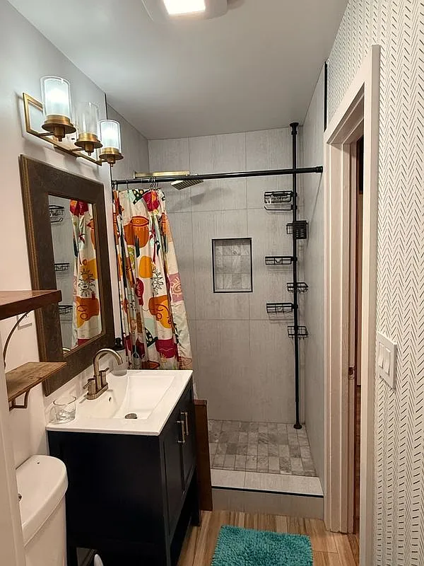1 bed, 1.0 bath, 2436 sqft, $1,600 — Photo 3