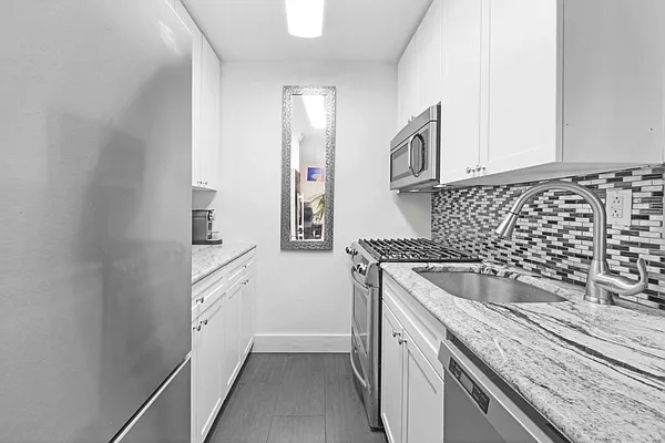 Rented by A & I Broadway | media 8