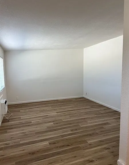 1735 Lucerne Ave — Photo 3