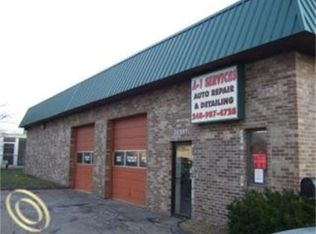 30397 8 Mile Rd, Livonia, MI 48152