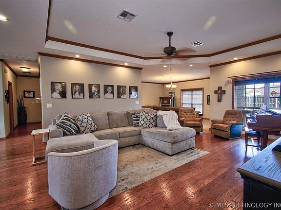 4th image of 1129 Elizabeth Dr