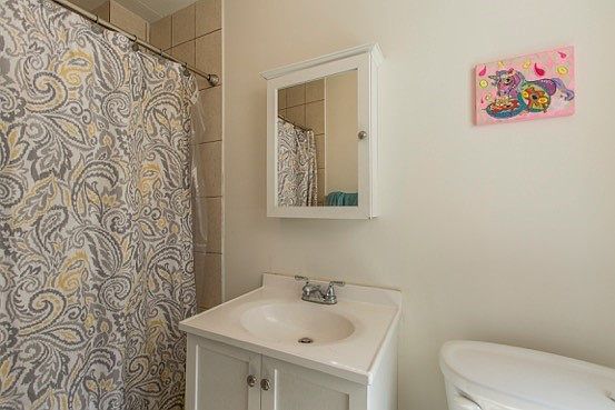 3rd image of 312 E Girard Ave #2