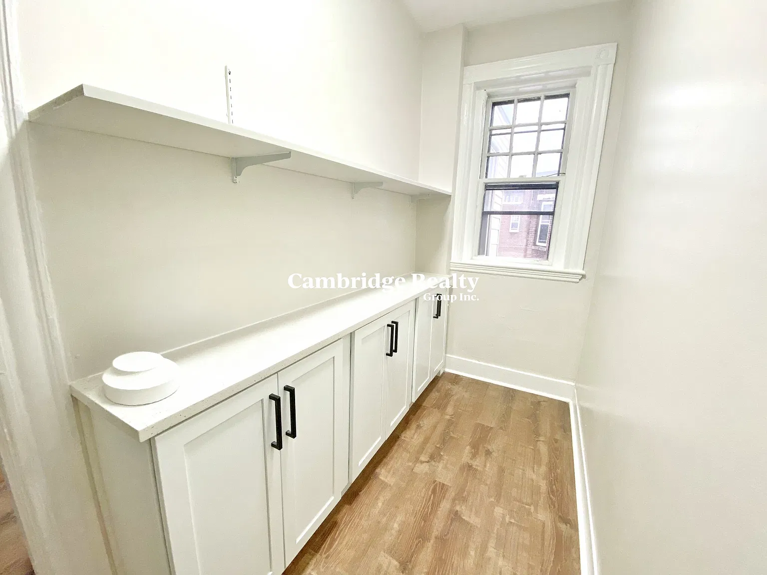 4 bed, 1.5 bath, 1400 sqft, $6,200 — Photo 4