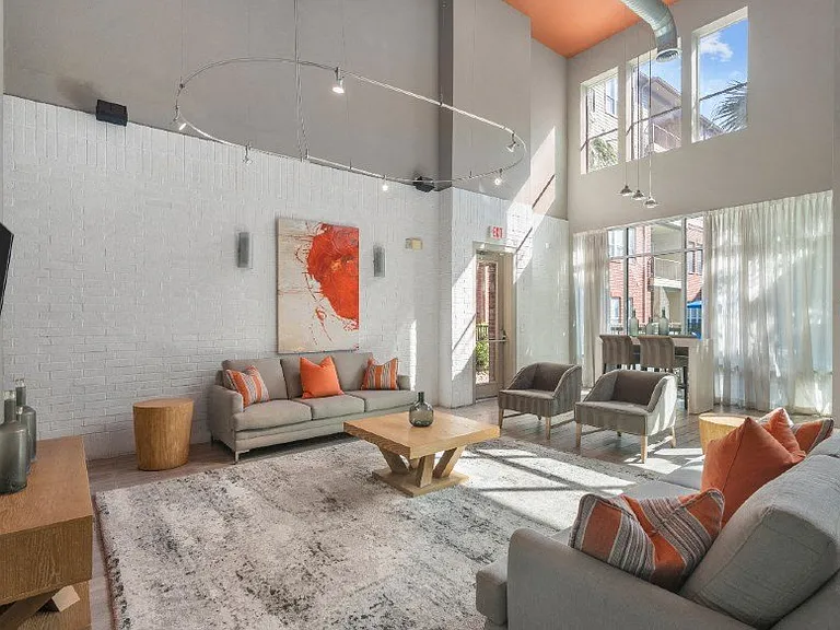 Galleria Parc Apartments — Photo 25