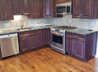 20 Edgewood Ter, Bridgewater, NJ 08807