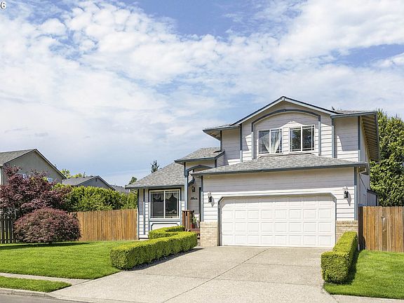 2nd image of 3205 SE Hampton Loop