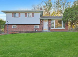 15 Kenwood Lane, New City, NY 10956