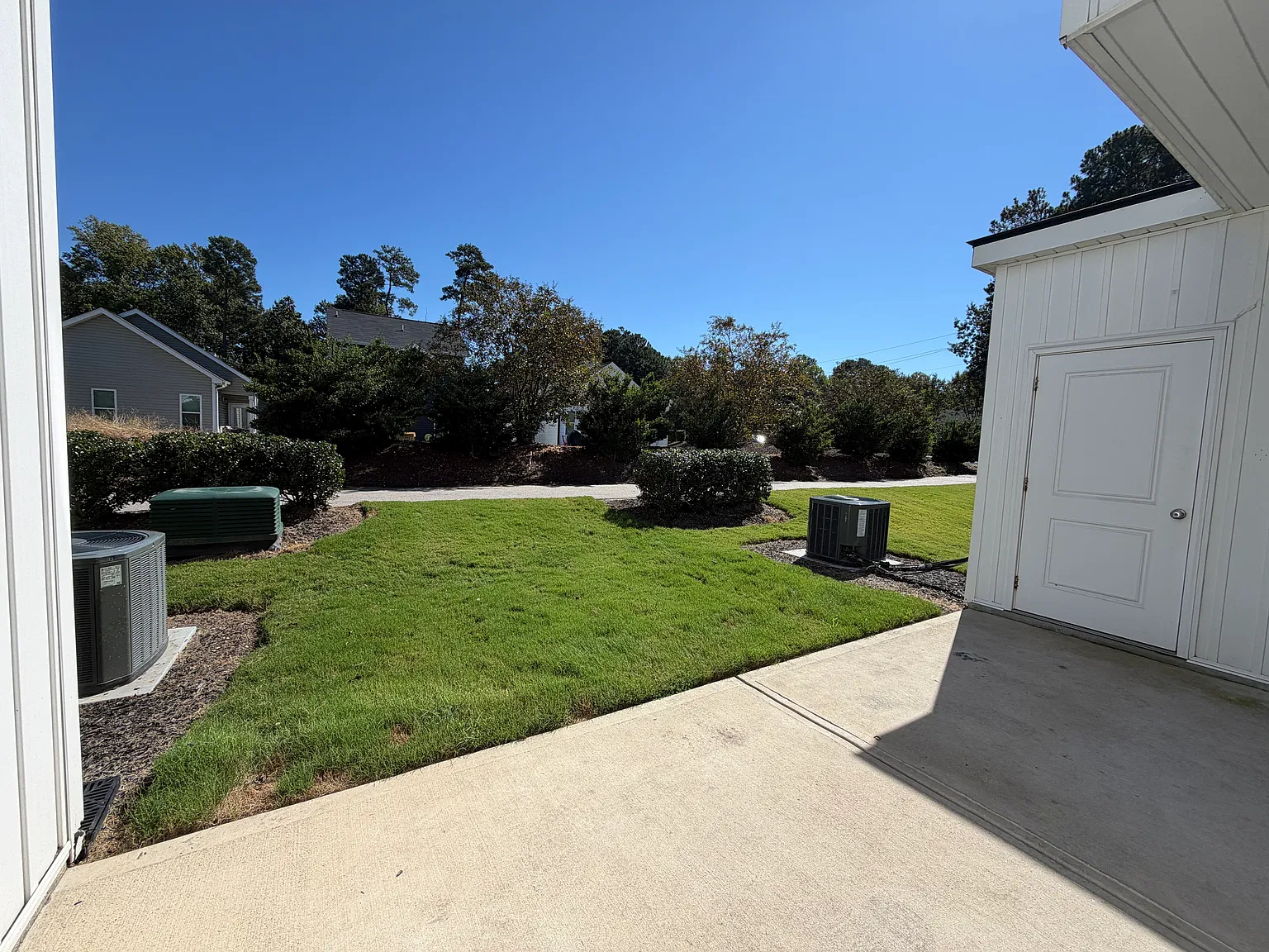 3 bed, 2.5 bath, 1549 sqft, $1,795 — Photo 2