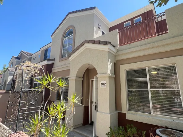 102 Santa Barbara Ct, Foothill Ranch, CA 92610