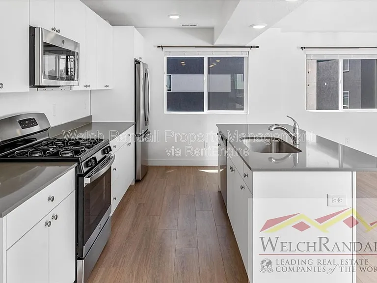 82 E Weekes Way — Photo 12