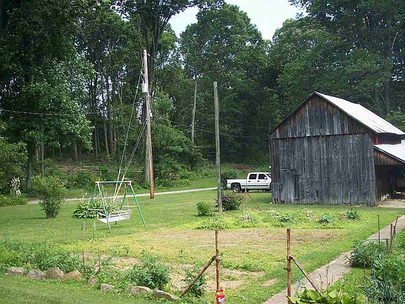 2nd image of 4251 Camp Woods Rd