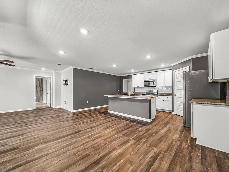 413 Scarborough St — Photo 28