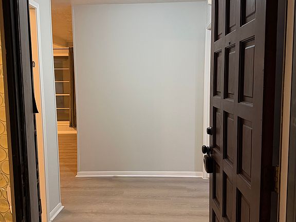 3rd image of 13703 Piping Rock Ln