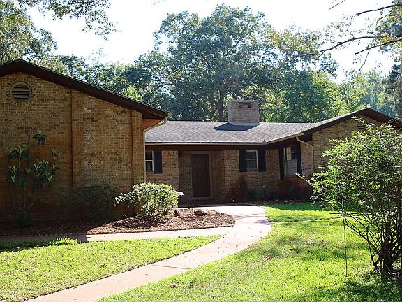 2nd image of 1095 County Road 821
