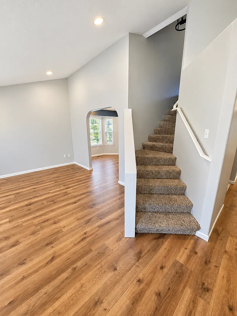 Spacious 4-Bedroom Corner-Lot Home with A/C, Fenced Yard & Covered Patio — Photo 4