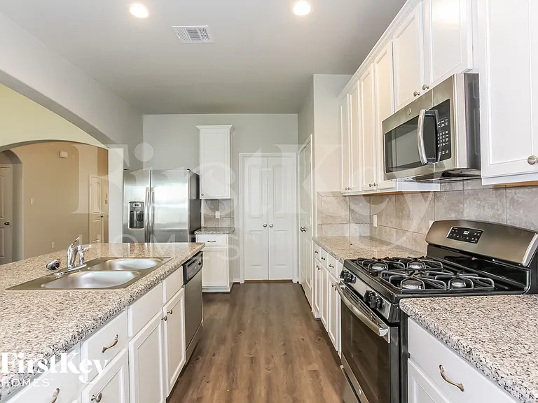 3106 Presley Jane Ct — Photo 7