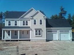 5 Pinecone Ln, East Freetown, MA 02717