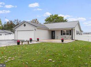 1020 Brandon Dr, Chambersburg, PA 17201