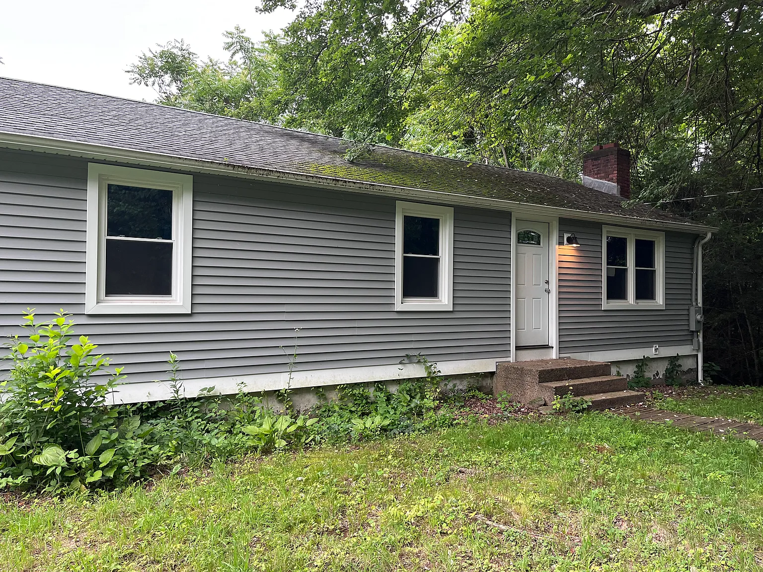 3 bed, 1008 sqft, $3,475 — Photo 2