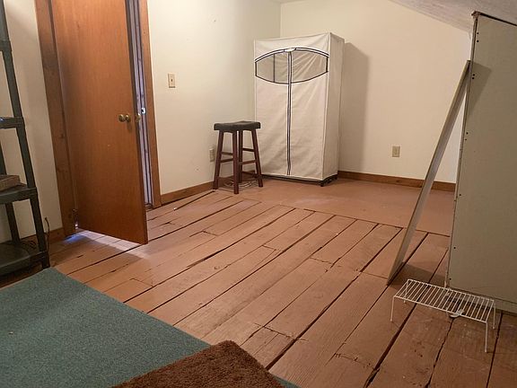 5th image of 204 Oriole Ave #2