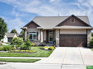 17348 Edna St, Omaha, NE 68136