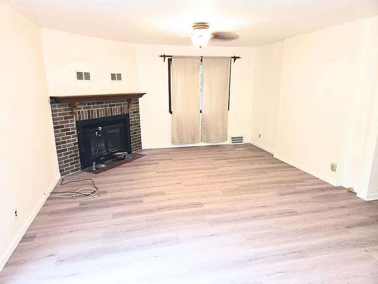 1106 Grove Ave — Photo 10